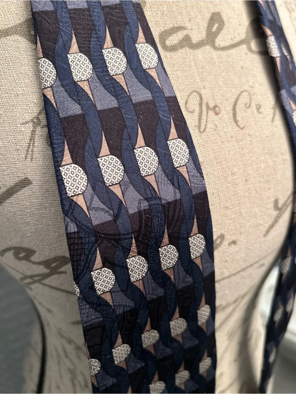 Gianfranco Ruffini navy geometric