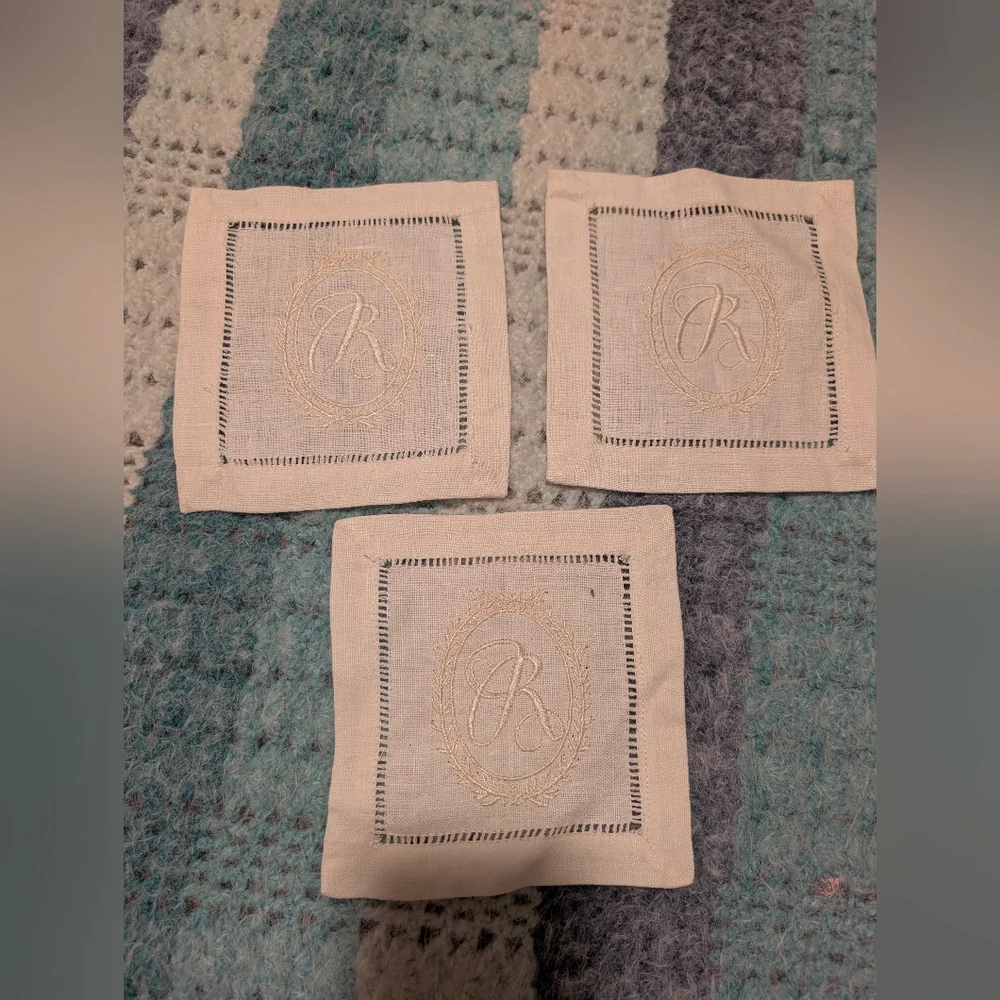 Mudpie Embroidered Linen‎ Cocktail Napkins with Letter R Monogram- Set Of 3