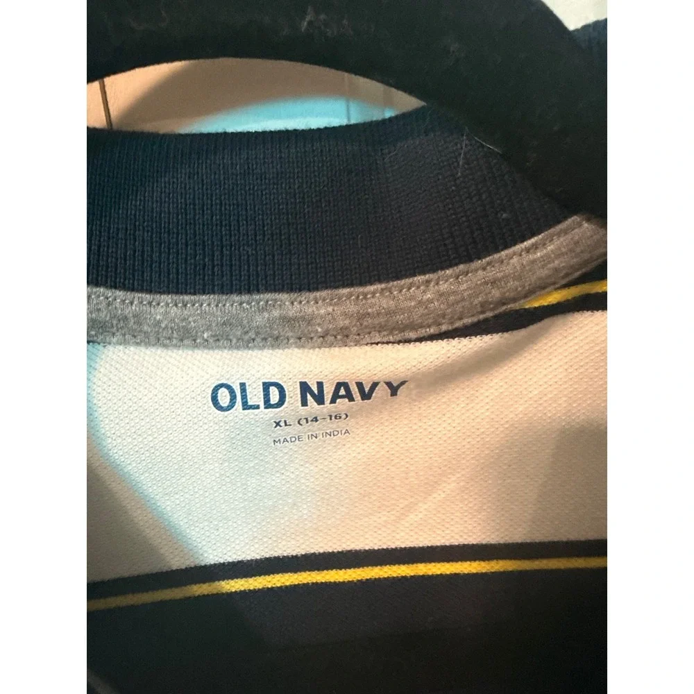 Old Navy features casual