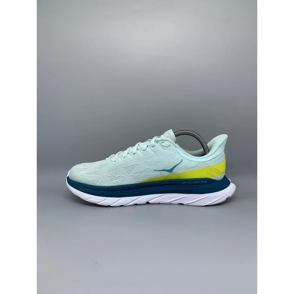 Hoka One One hoka one