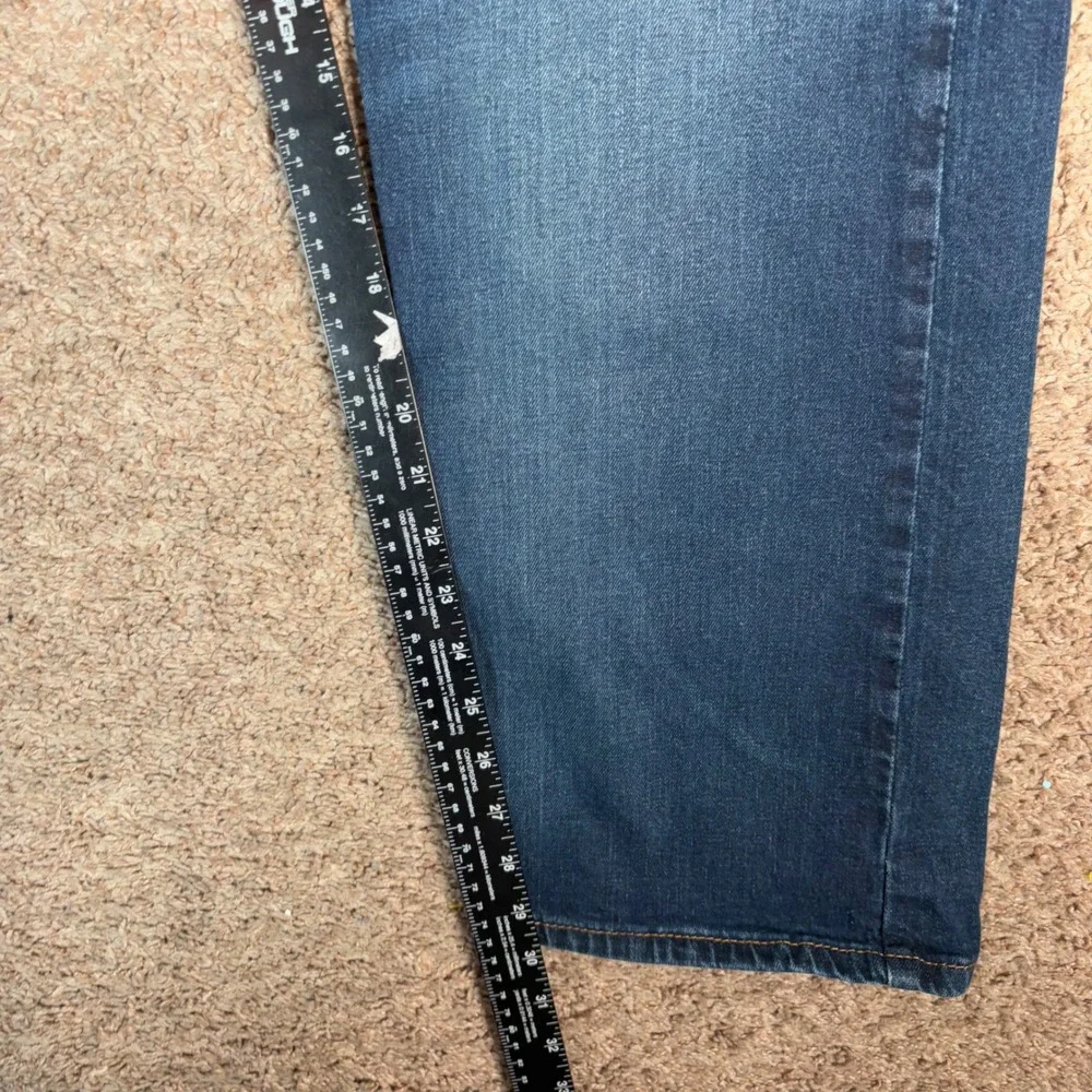 Levis levi 559