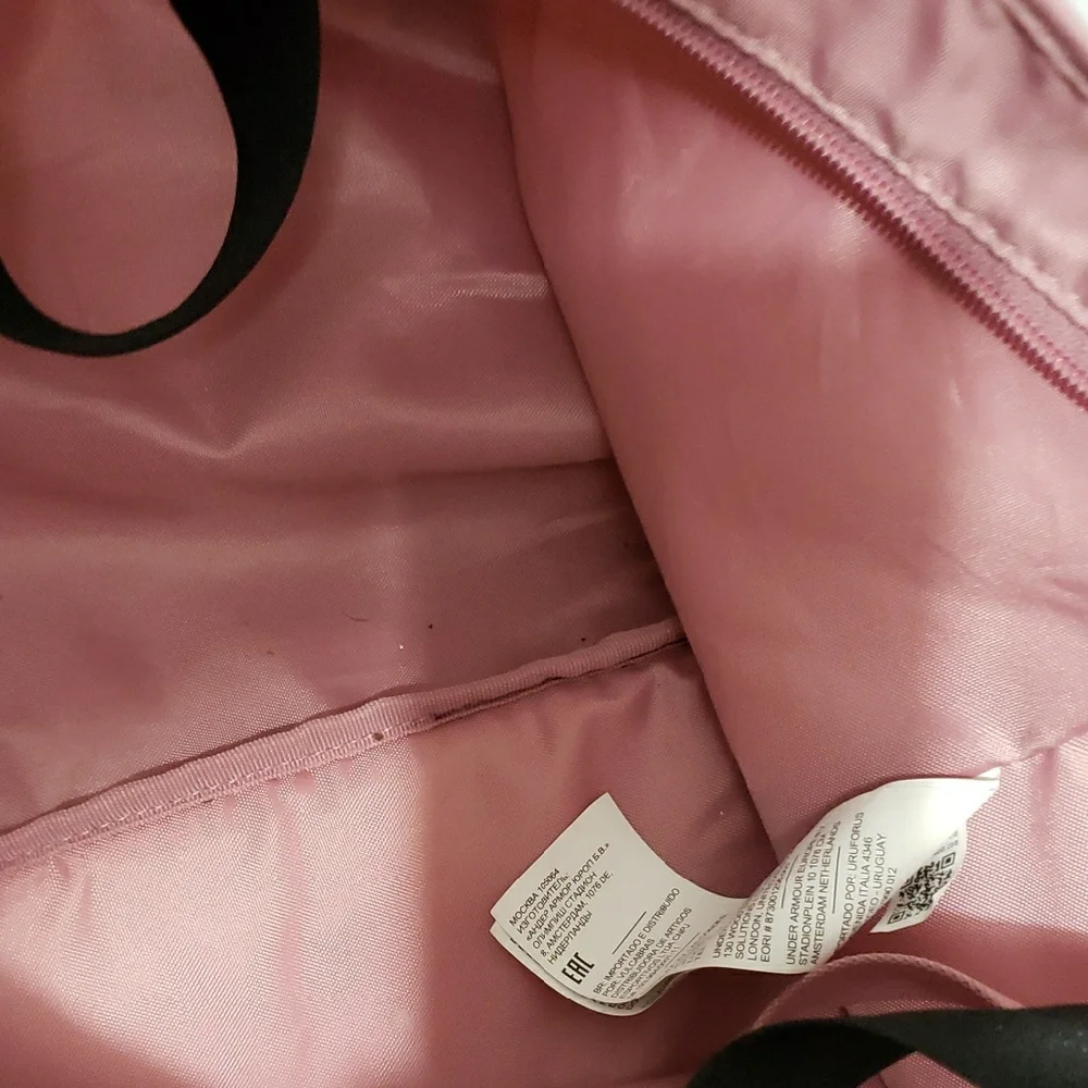 Under Armour chic under