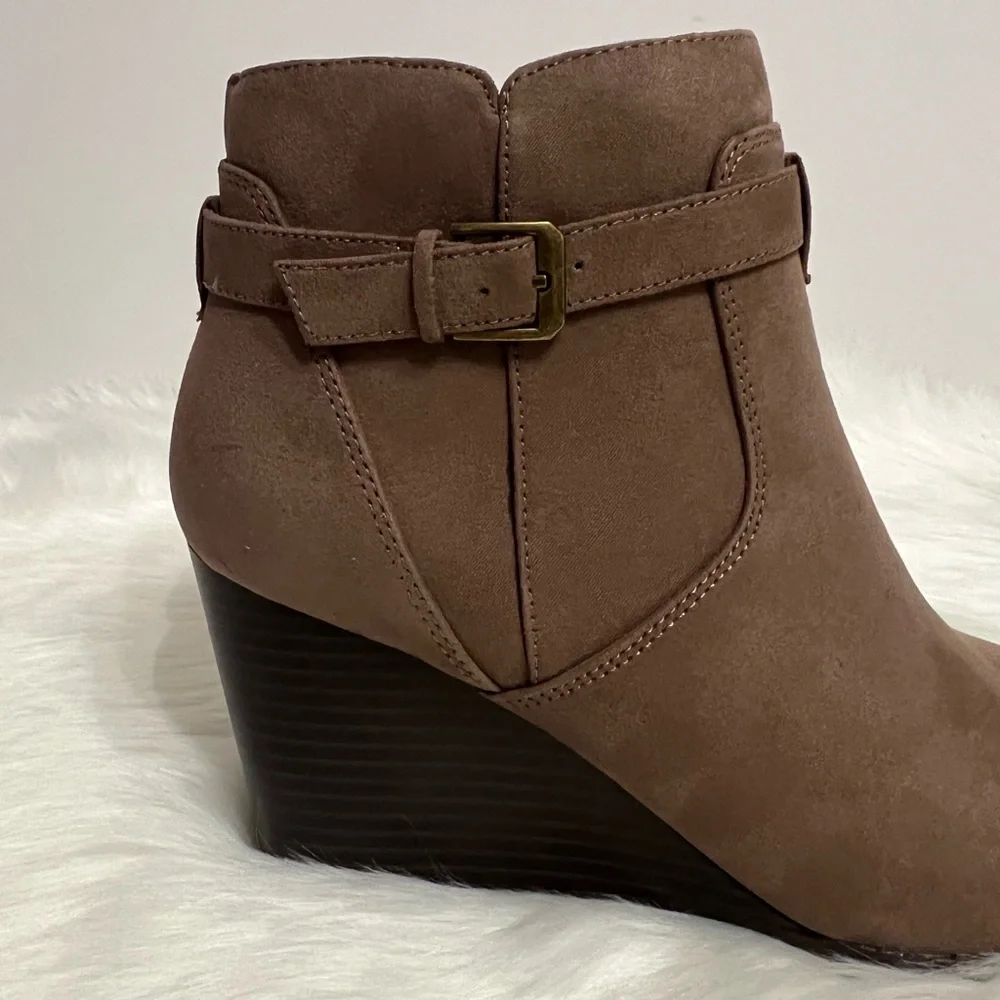 Market & Spruce product details