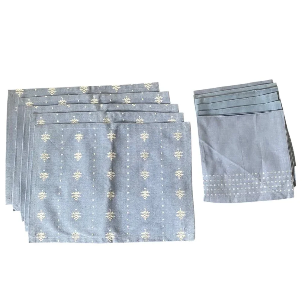 Crate &‎ Barrel Winter Woods Napkins Placemats 11pcs Ice Blue Cotton Embroidered