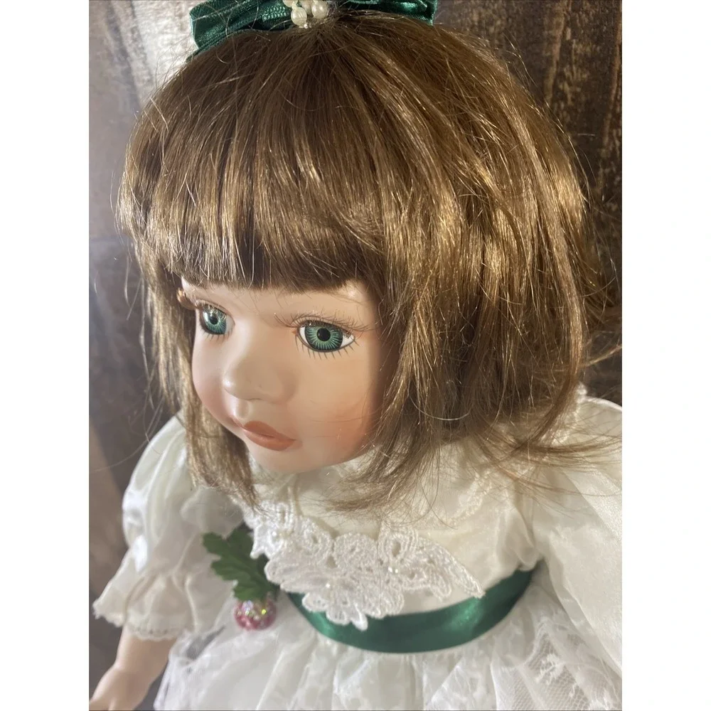 House of Lloyd Christmas Around the World Kaitlyn Mikael Porcelain Doll Vtg 1991