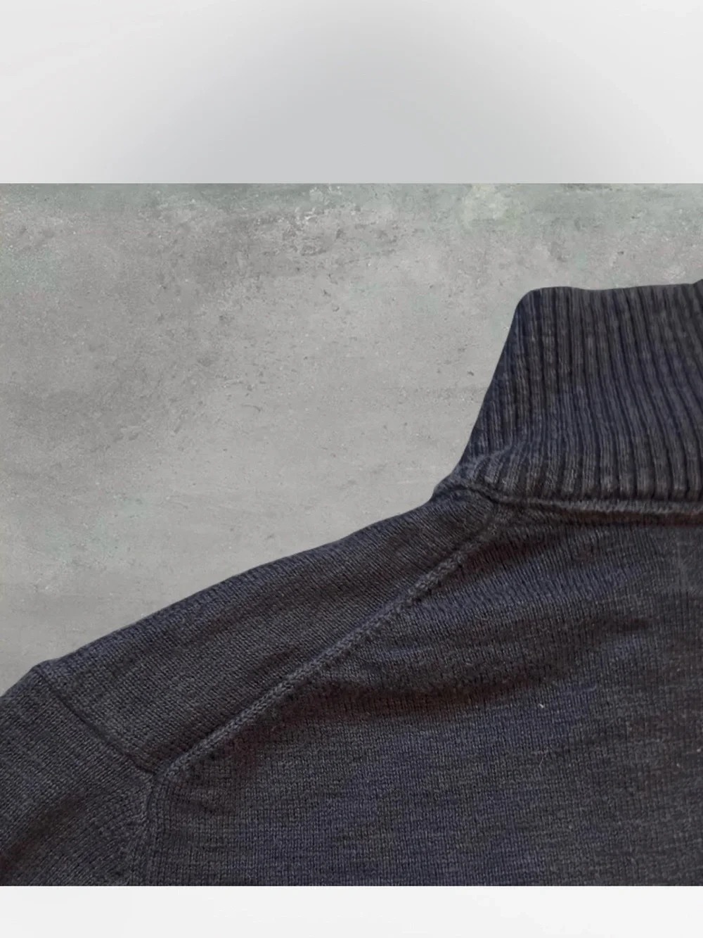 Banana Republic wear collar