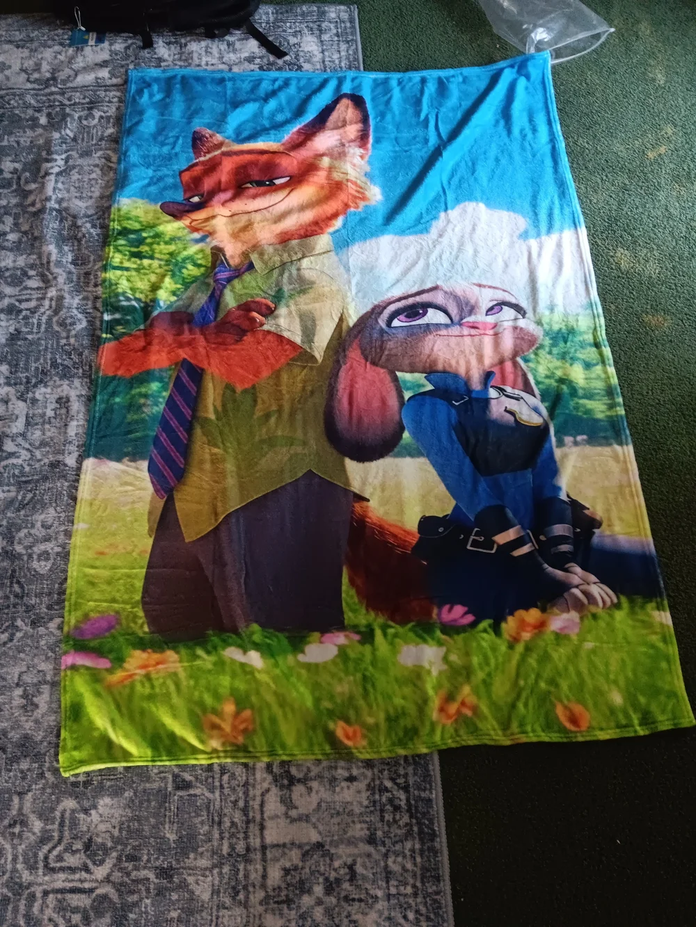 Kids Zootopia Fox & Bunny Blanket .