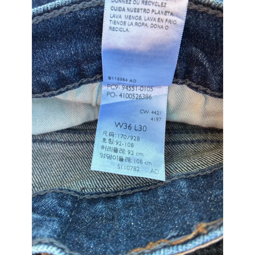 Levis levis 551