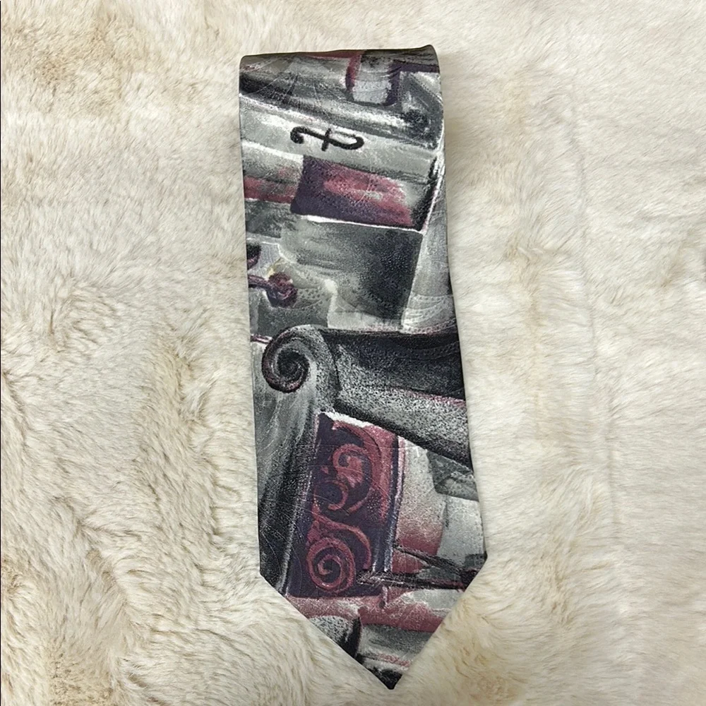 Abstract Patterned‎ Tie