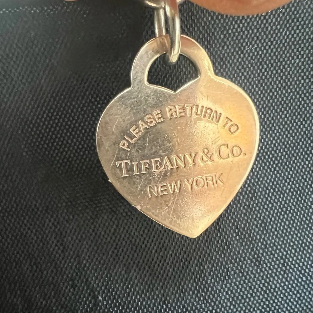 Tiffany & Co. elegant 100%