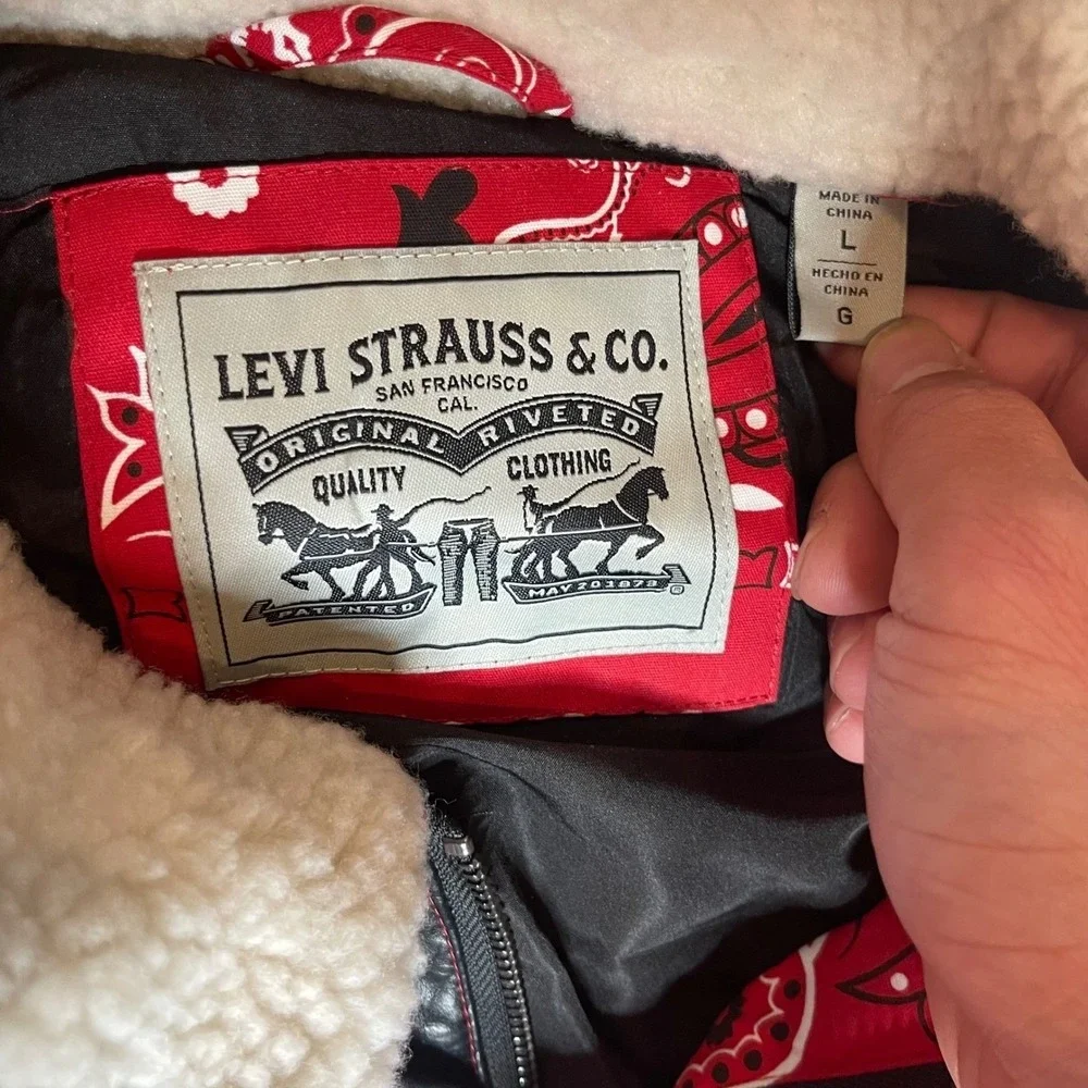 Levis new tags