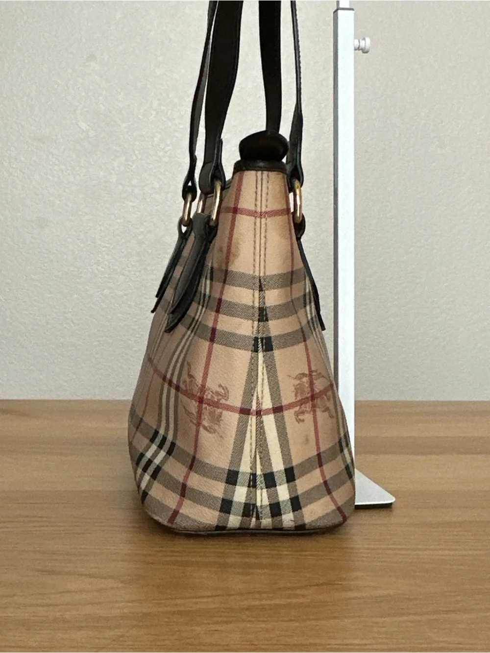 Burberry authentic zipper