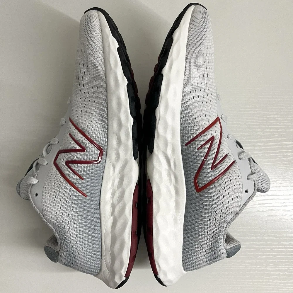 New Balance 520 V8 Men's Size 8 Lightweight Running Shoe Grey/Red