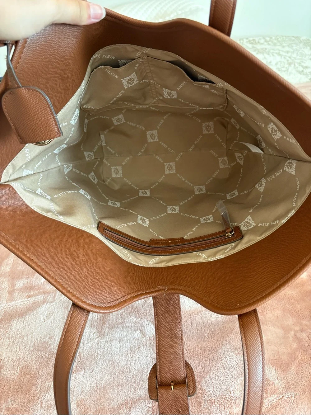 Anne Klein beautiful cognac