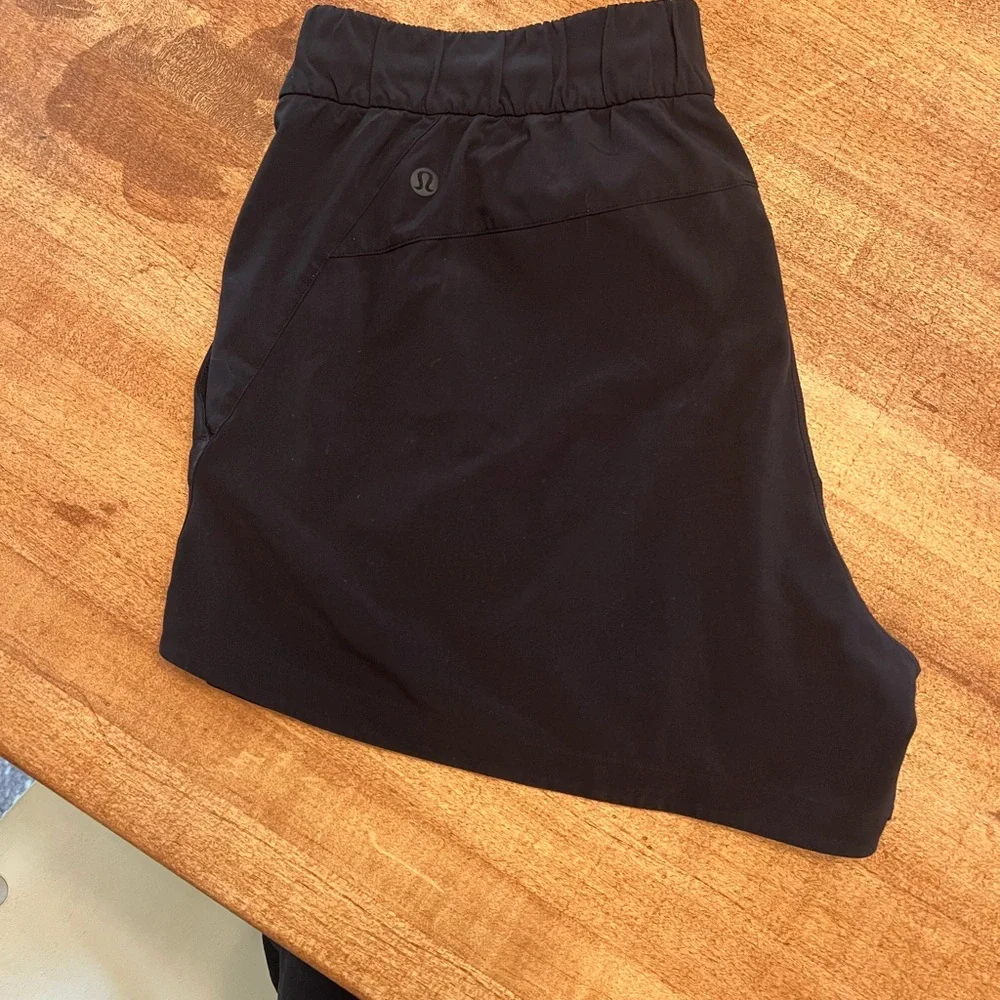 lululemon athletica lightweight athletic