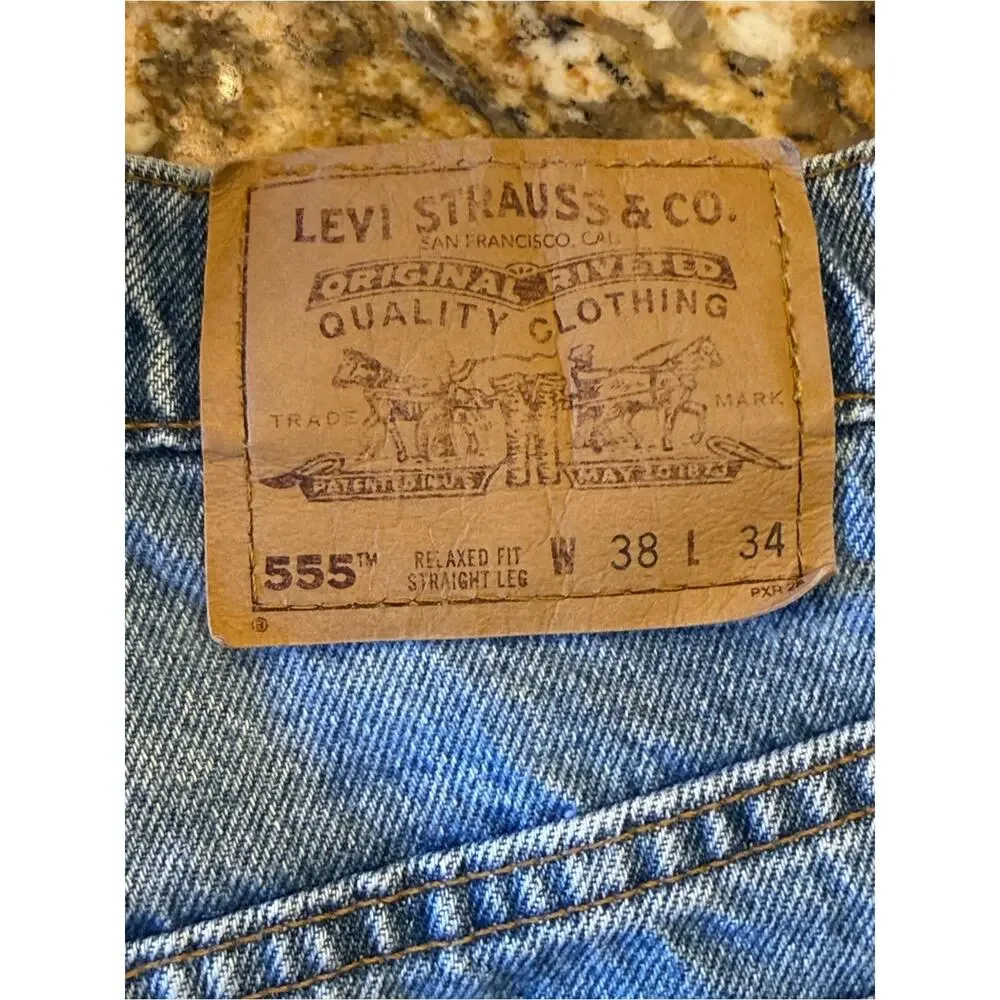 Levis straight leg
