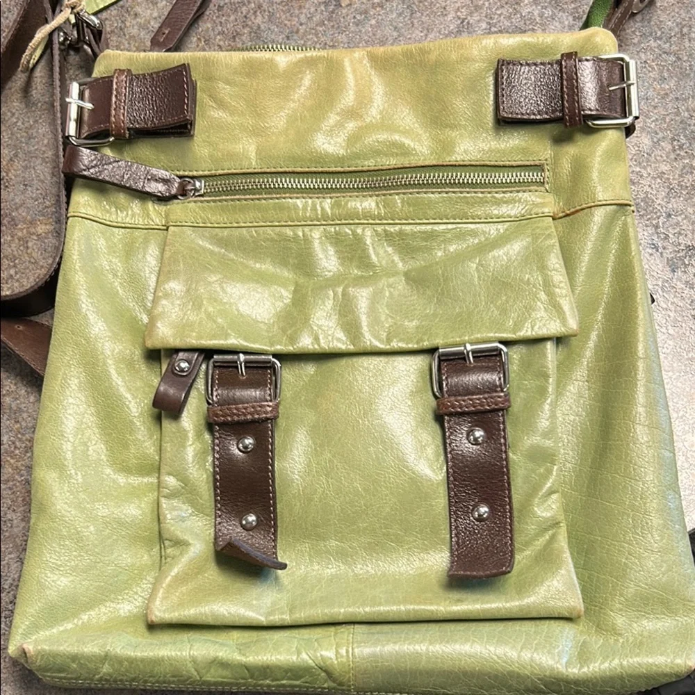 Tano stylish crossbody
