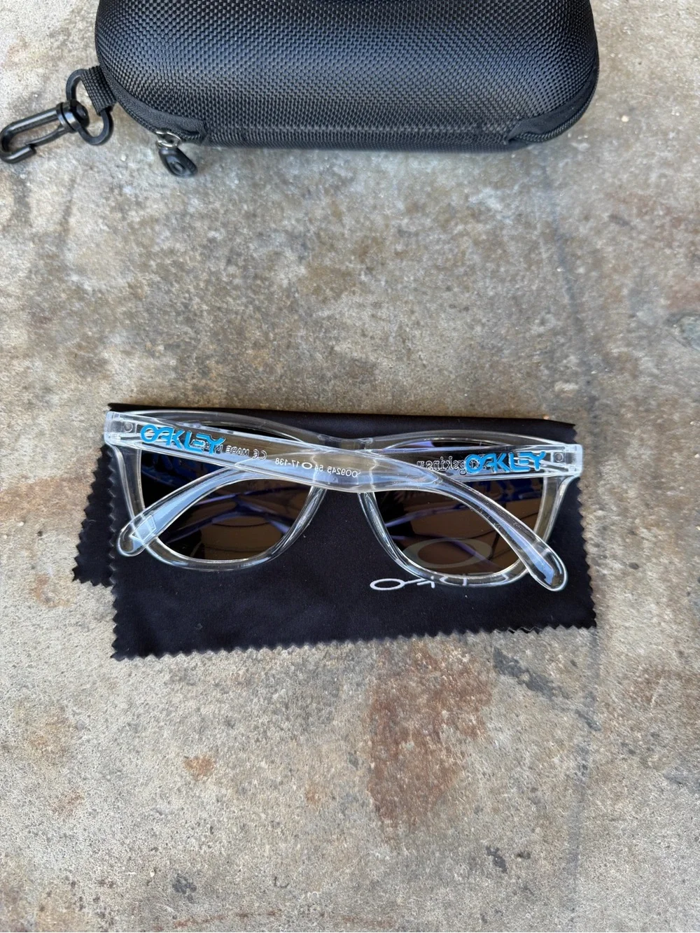 Oakley frogskin sunglasses