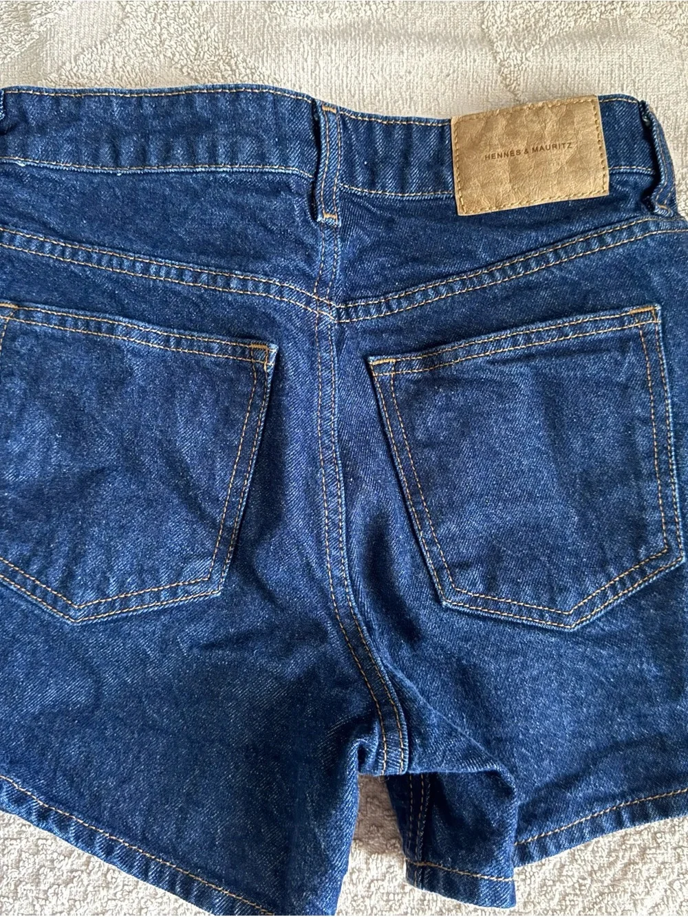 H&M contrast stitching