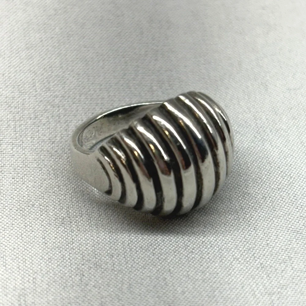 Unbranded sterling silver