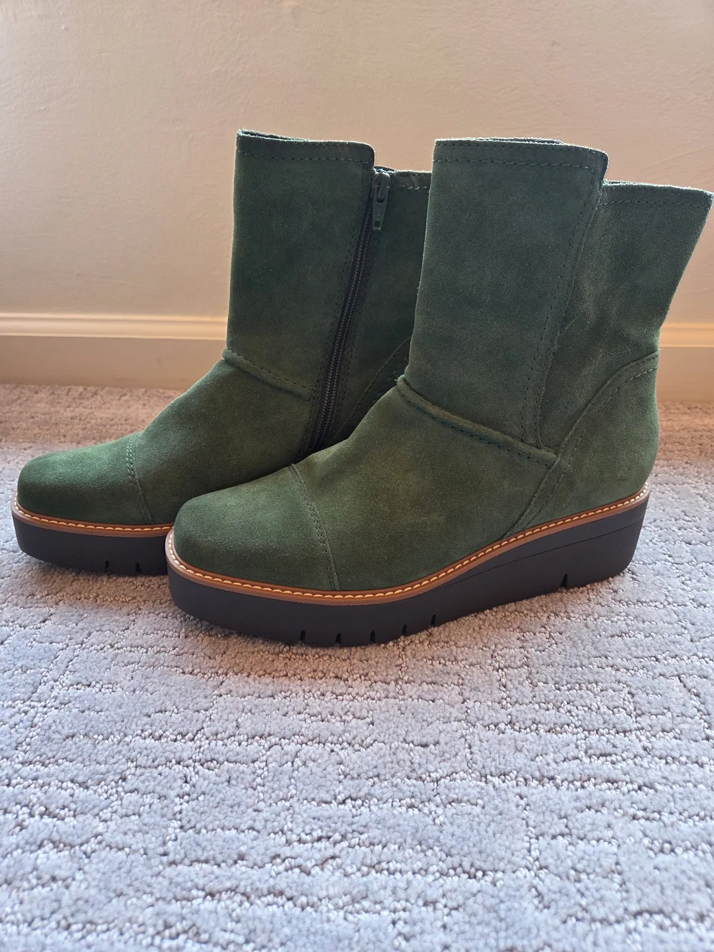 Naturalizer brand new