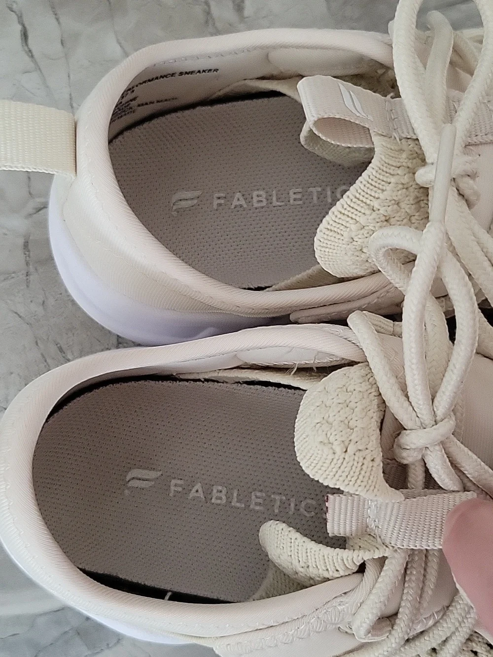 Fabletics euc cream