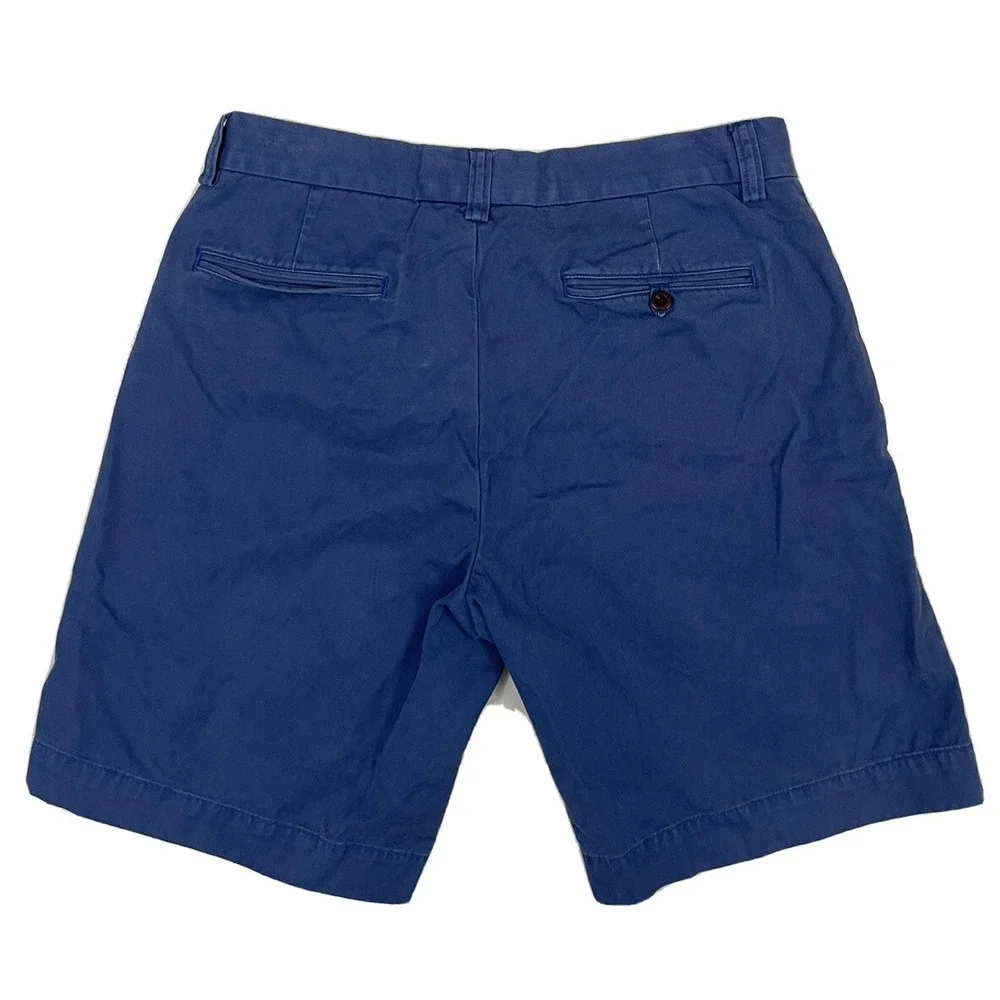 Polo Ralph Lauren examine photos