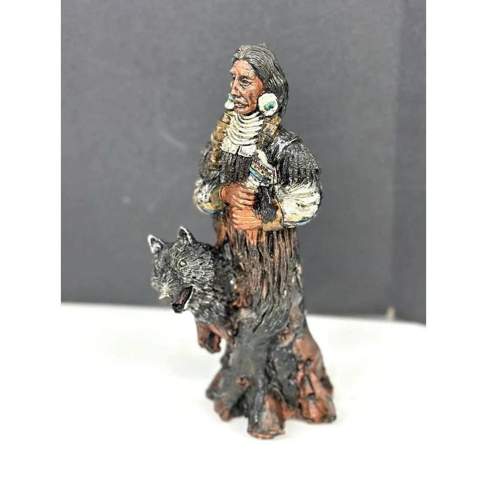 N/A vintage resin
