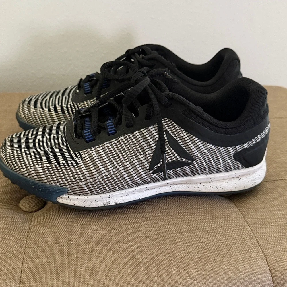 Reebok size speckled minor