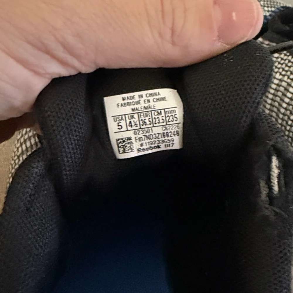 Reebok overlays size