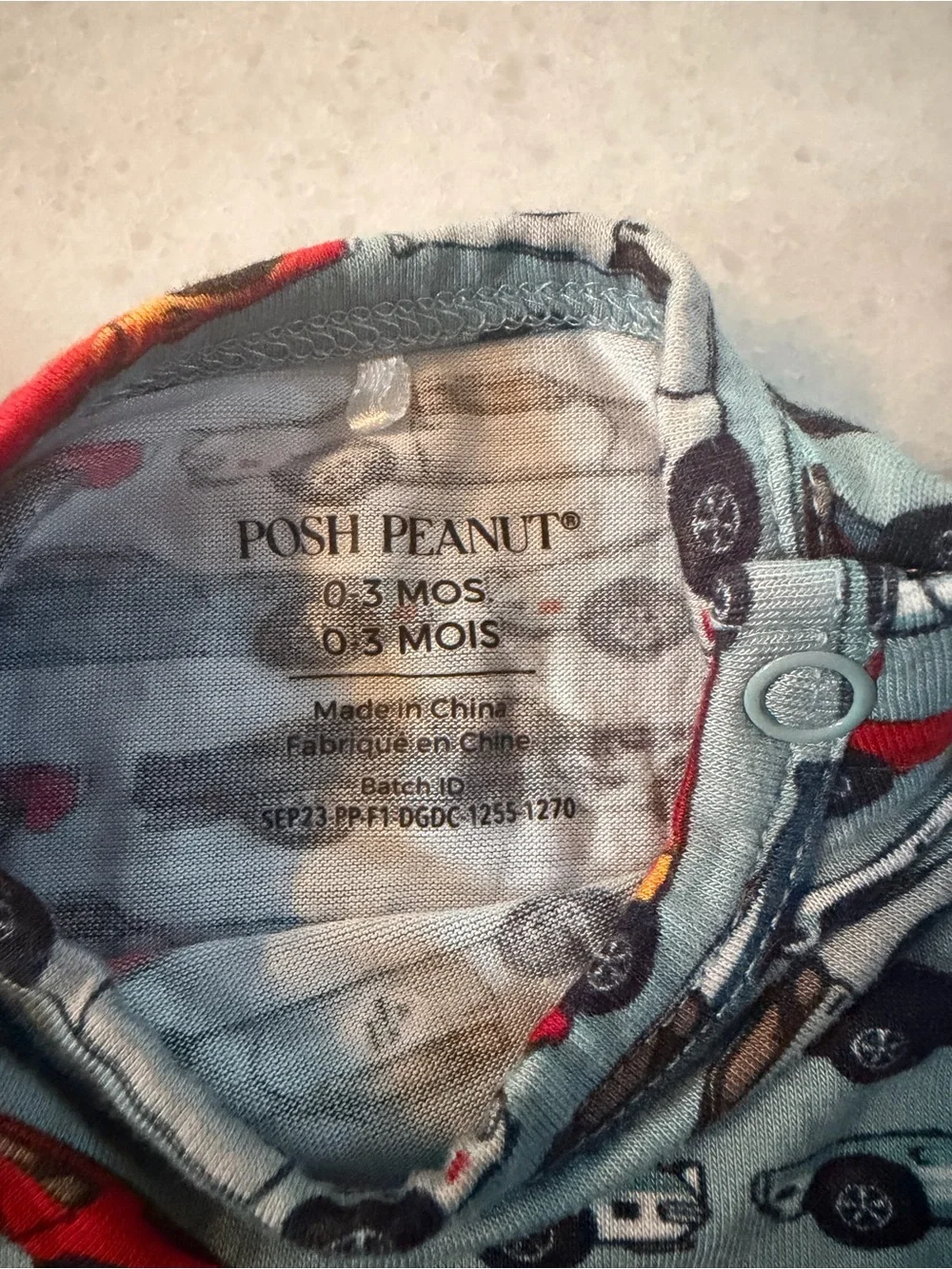 Posh Peanut light blue