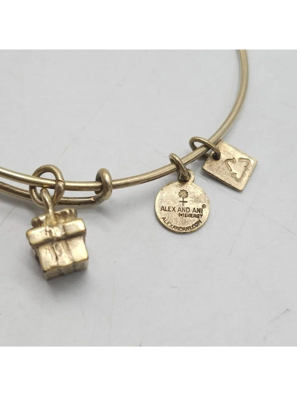 Alex and Ani this bracelet