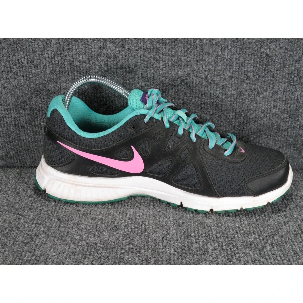 Nike rubbing toe