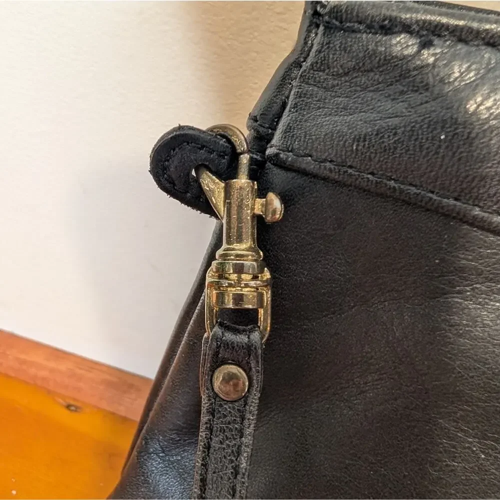 Etienne Aigner interior closure natural