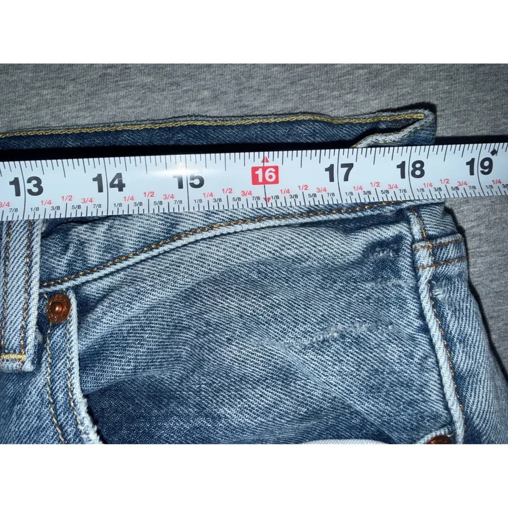 Levis these levi