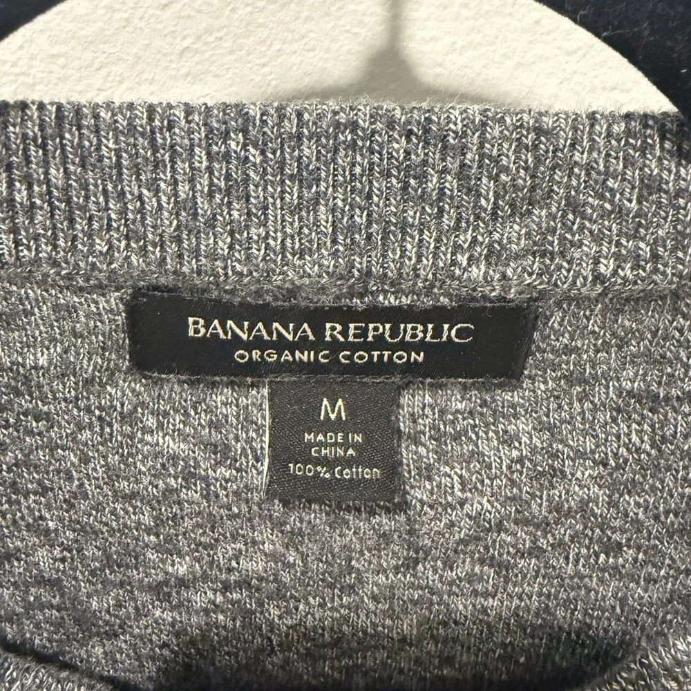Banana Republic classic crewneck