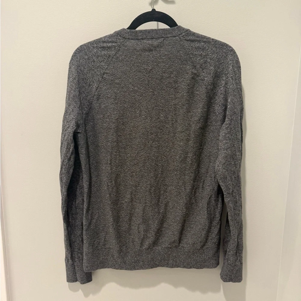 Banana Republic classic crewneck