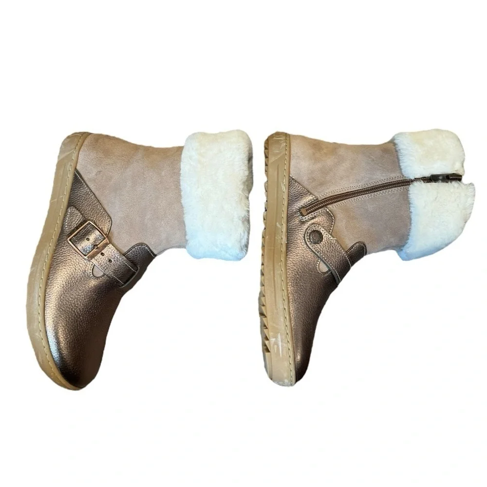 Birkenstock bronze latex lining
