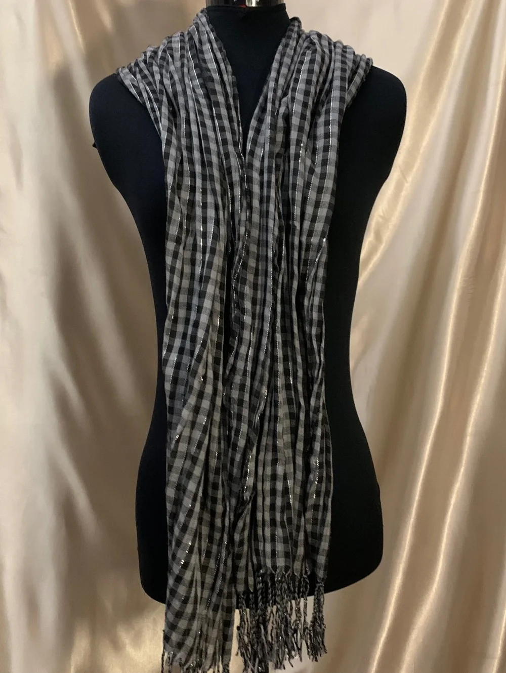 N/A features stripes