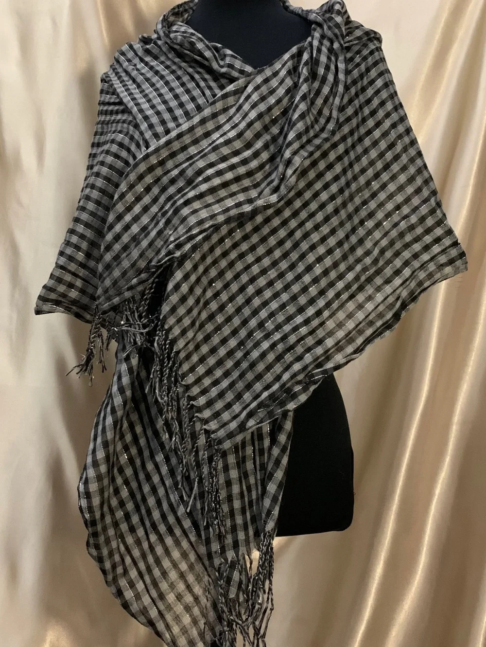 N/A features stripes