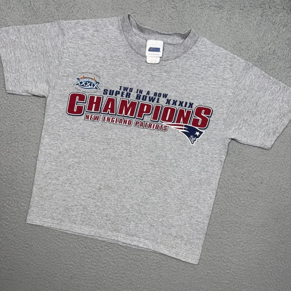 Kids Vintage 2004 New England Patriots‎ NFL T-shirt