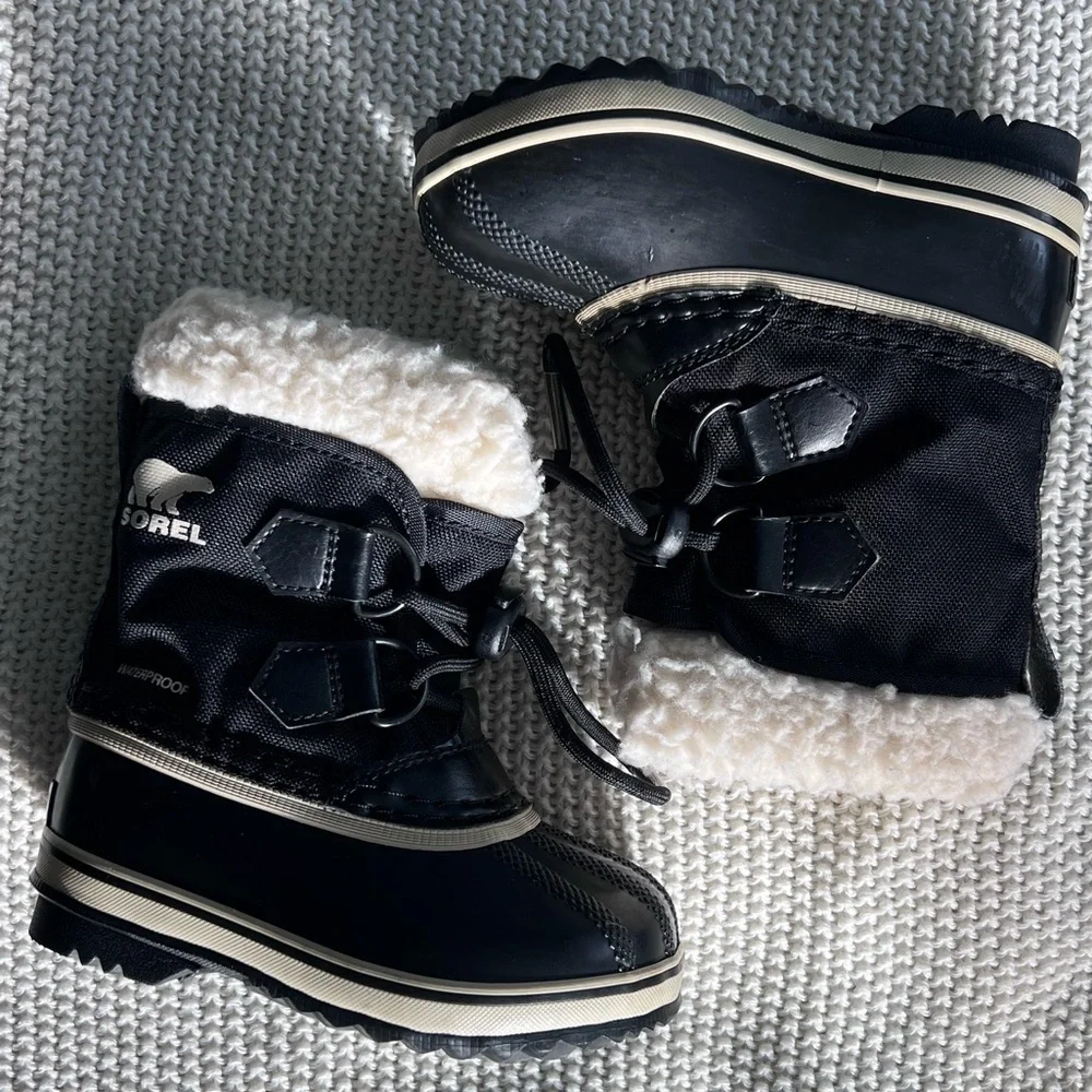 Sorel durable cozy