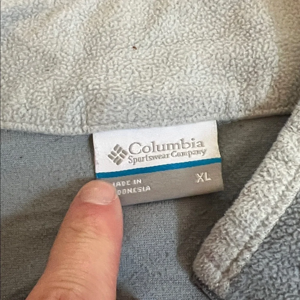 Columbia pullover half