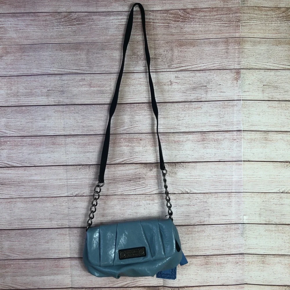 Simply Vera Vera Wang Soft Flap Crossbody‎