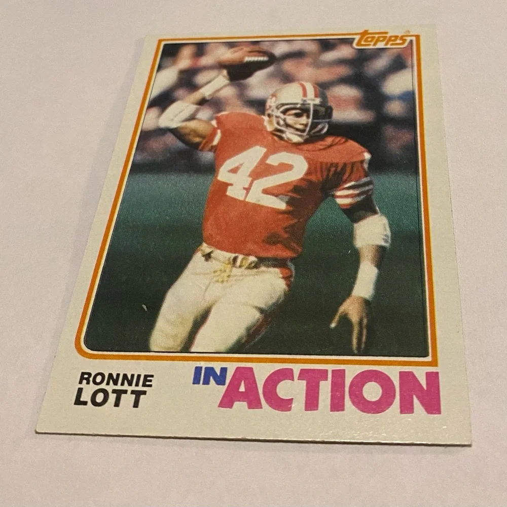 1982 Topps Football Card ronnie lott