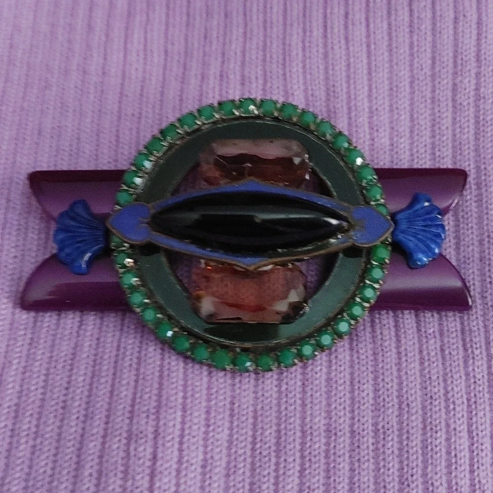 Vintage brooch art