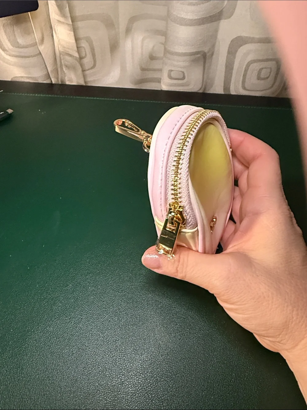 Aldo compact pouch
