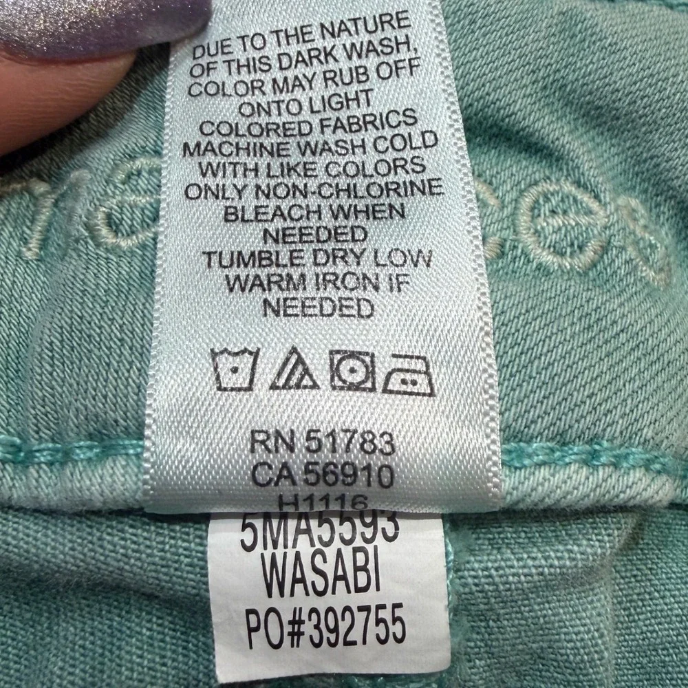 Maurices mint green