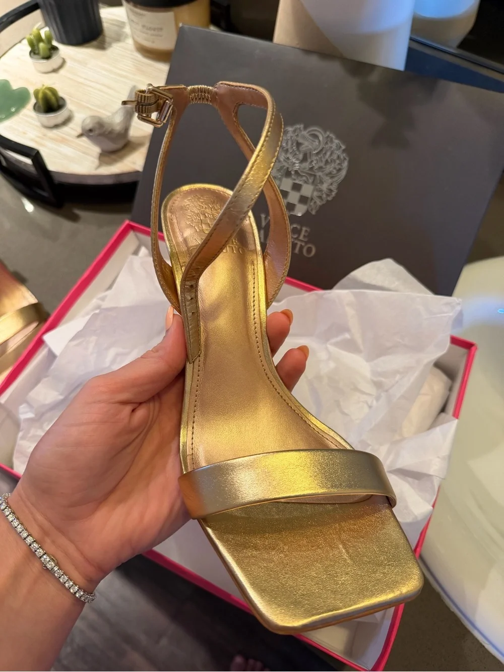 Vince Camuto lightly worn