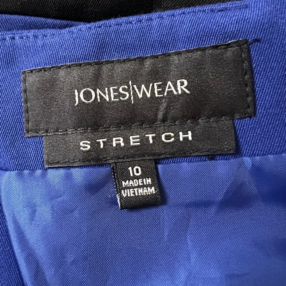 Jones Wear give your